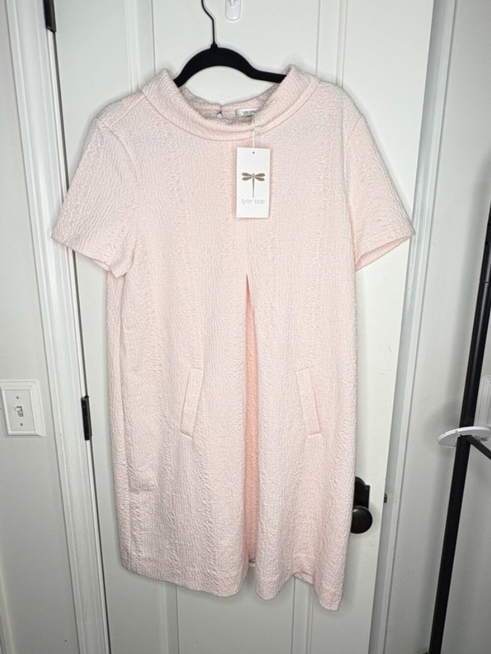 NEW NWT Tyler Boe Reptile Rose Knit Dress Short Sleeve Pink Textured size Large